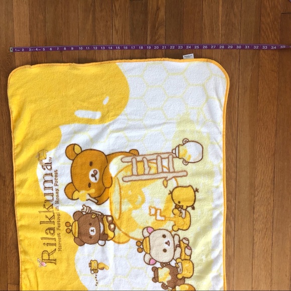 Rilakkuma Harvest Festival Honey Forest Lap Blanket - Picture 2 of 5